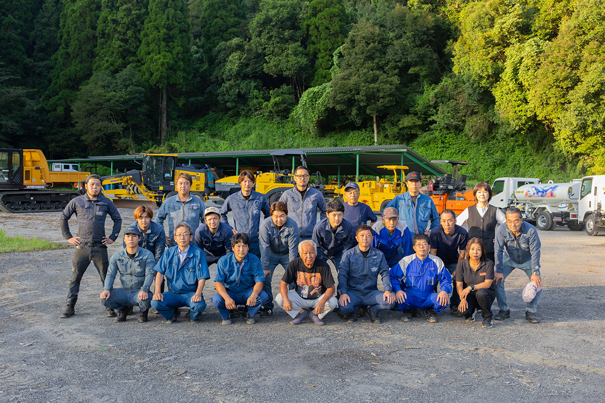 スタッフ集合写真